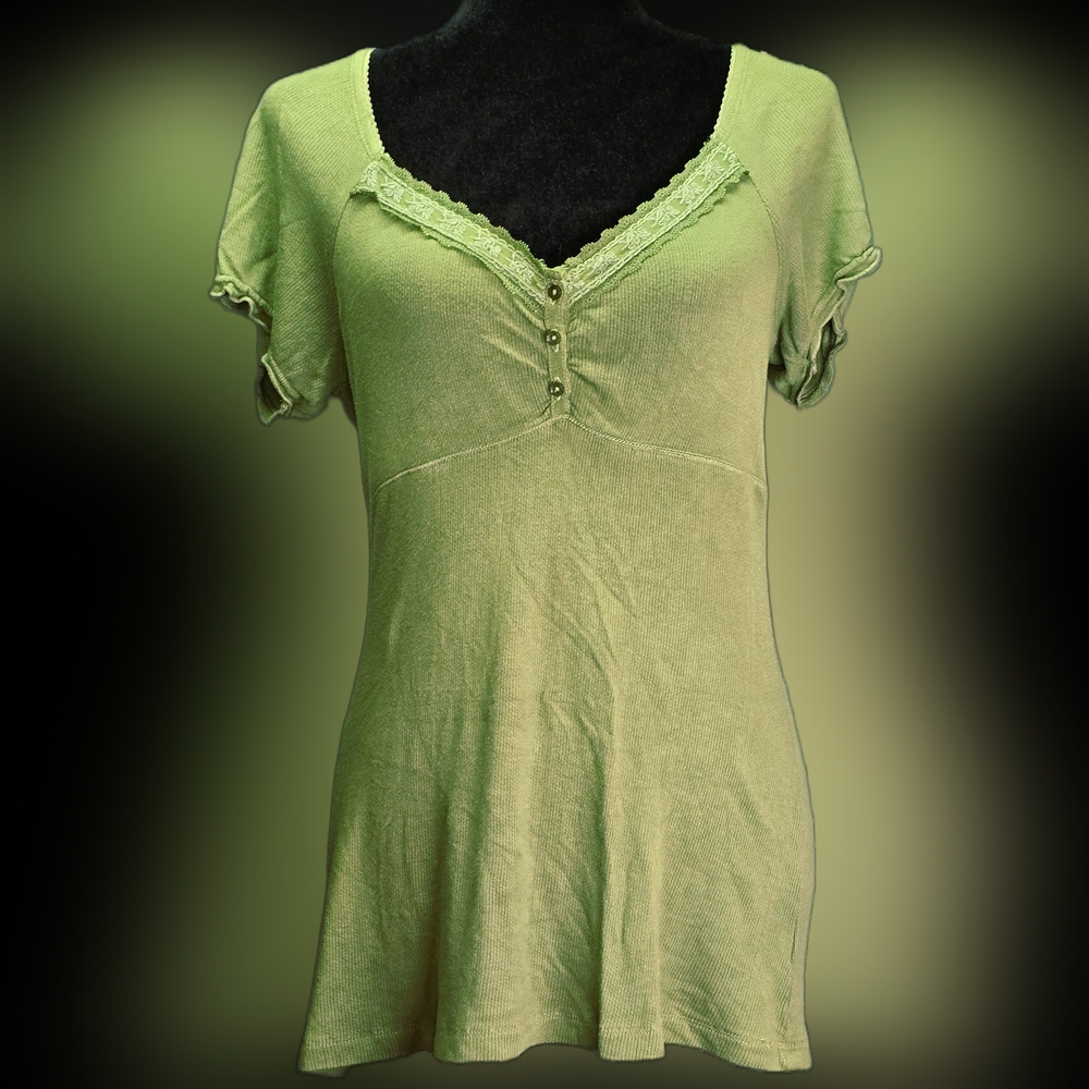 Maurices Green Fitted Cap Sleeve Blouse